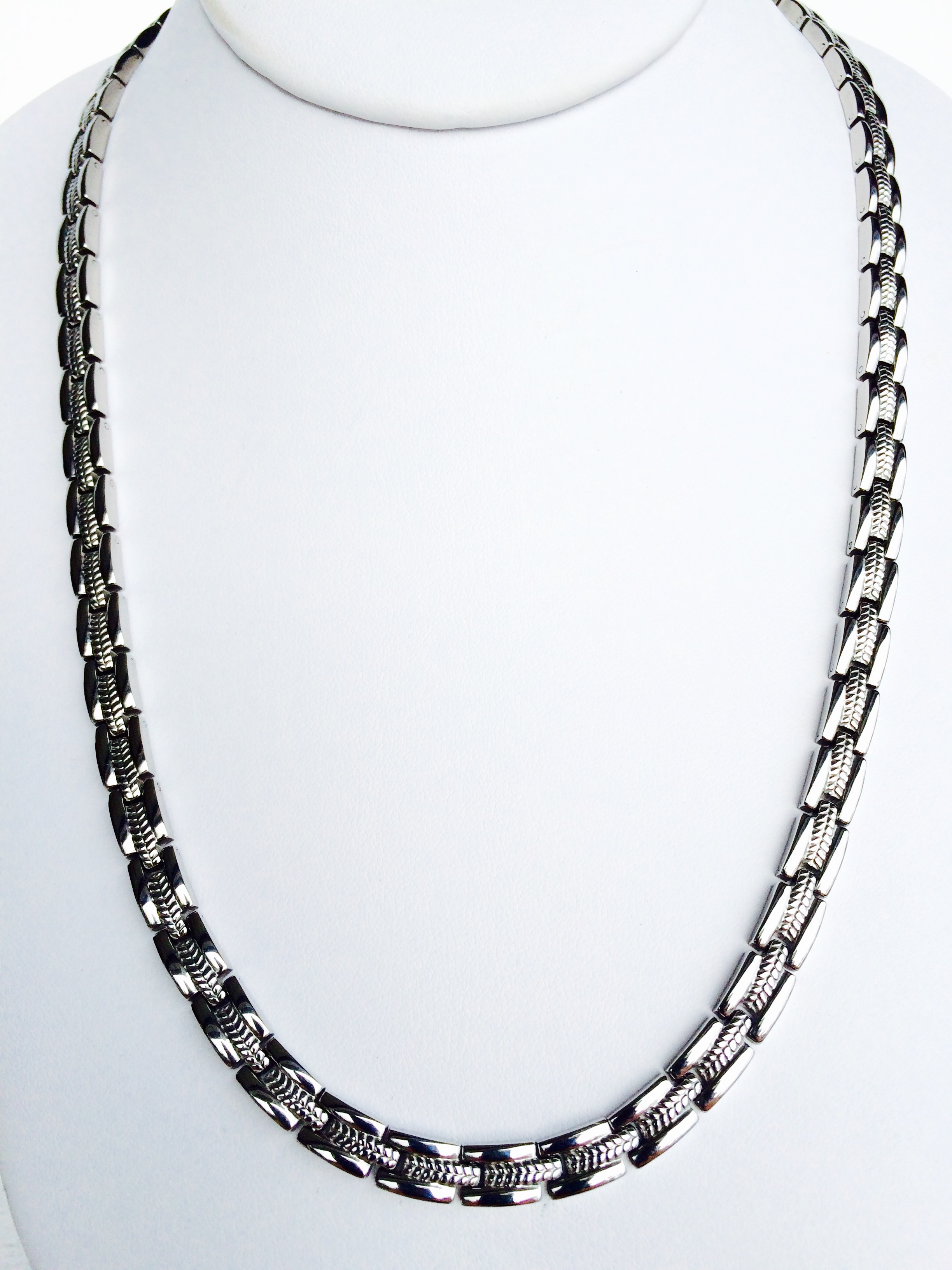 do stainless steel necklaces tarnish